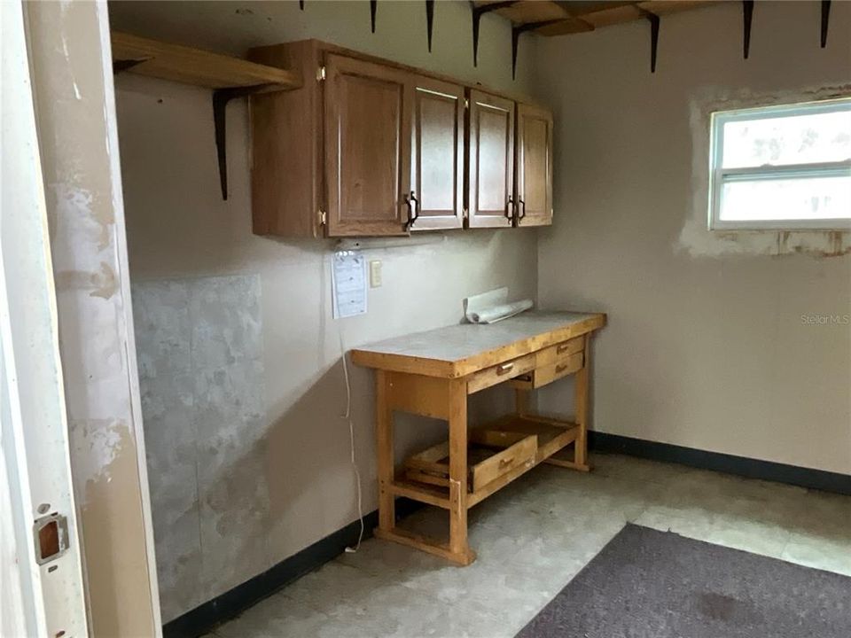 For Sale: $245,500 (3 beds, 2 baths, 1717 Square Feet)
