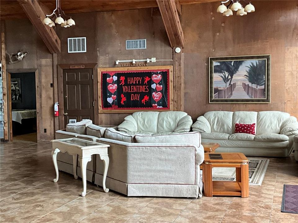 For Sale: $245,500 (3 beds, 2 baths, 1717 Square Feet)