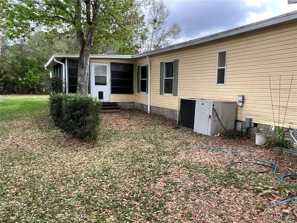 For Sale: $245,500 (3 beds, 2 baths, 1717 Square Feet)