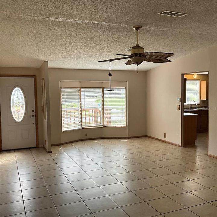 For Sale: $245,500 (3 beds, 2 baths, 1717 Square Feet)