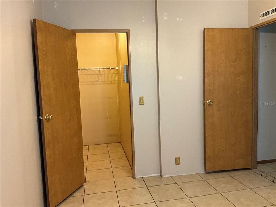 For Sale: $245,500 (3 beds, 2 baths, 1717 Square Feet)