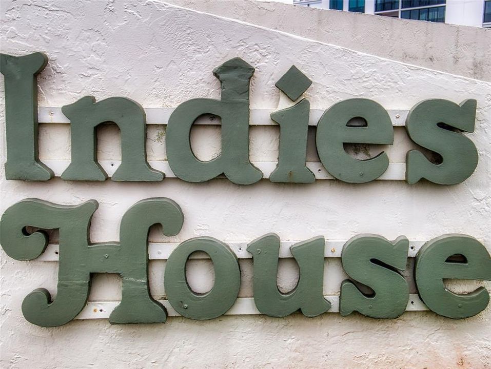 For Sale: $457,000 (2 beds, 2 baths, 1013 Square Feet)