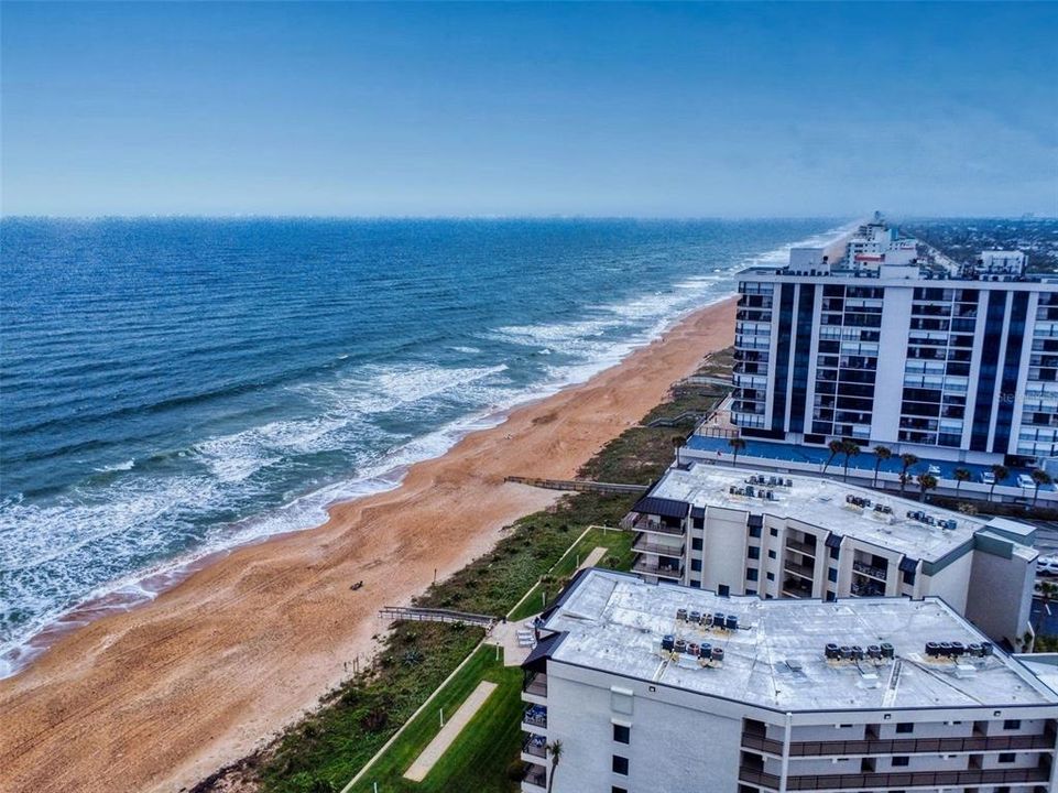 For Sale: $457,000 (2 beds, 2 baths, 1013 Square Feet)