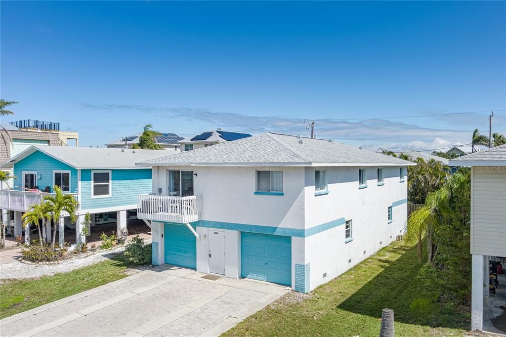 待售: $1,300,000 (4 贝兹, 0 浴室, 1740 平方英尺)