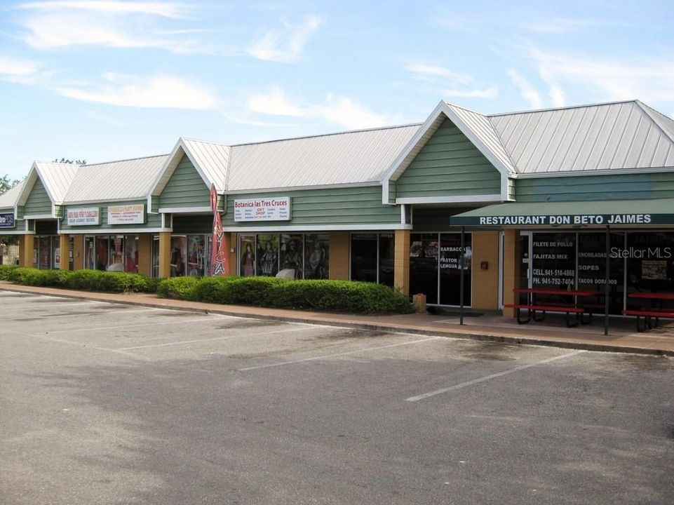 最近售出: $22,200 (0 贝兹, 0 浴室, 800 平方英尺)