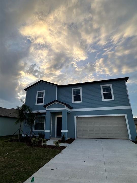 Vendido Recientemente: $384,900 (5 camas, 2 baños, 2896 Pies cuadrados)