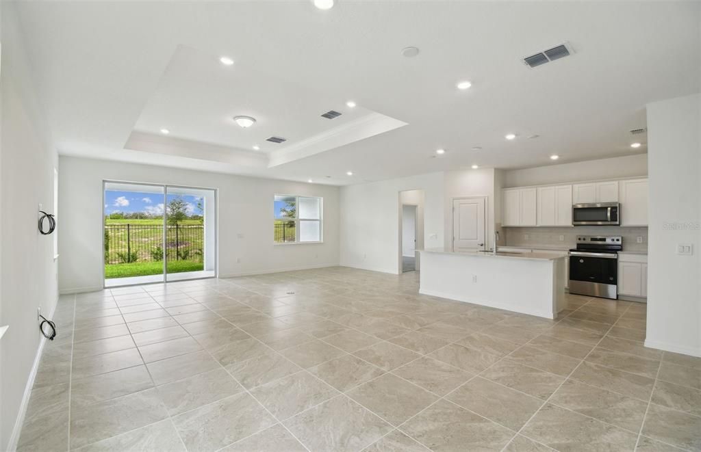 Active With Contract: $388,510 (3 beds, 3 baths, 2230 Square Feet)