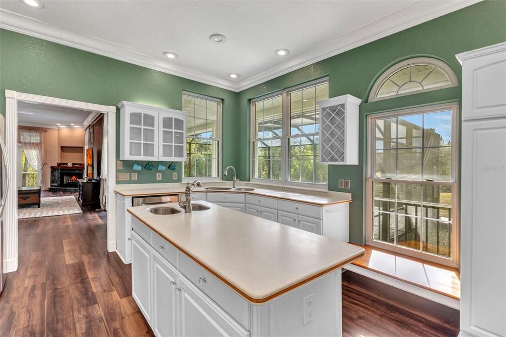 Active With Contract: $1,110,000 (4 beds, 2 baths, 2758 Square Feet)