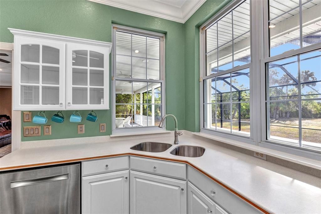 Active With Contract: $1,110,000 (4 beds, 2 baths, 2758 Square Feet)