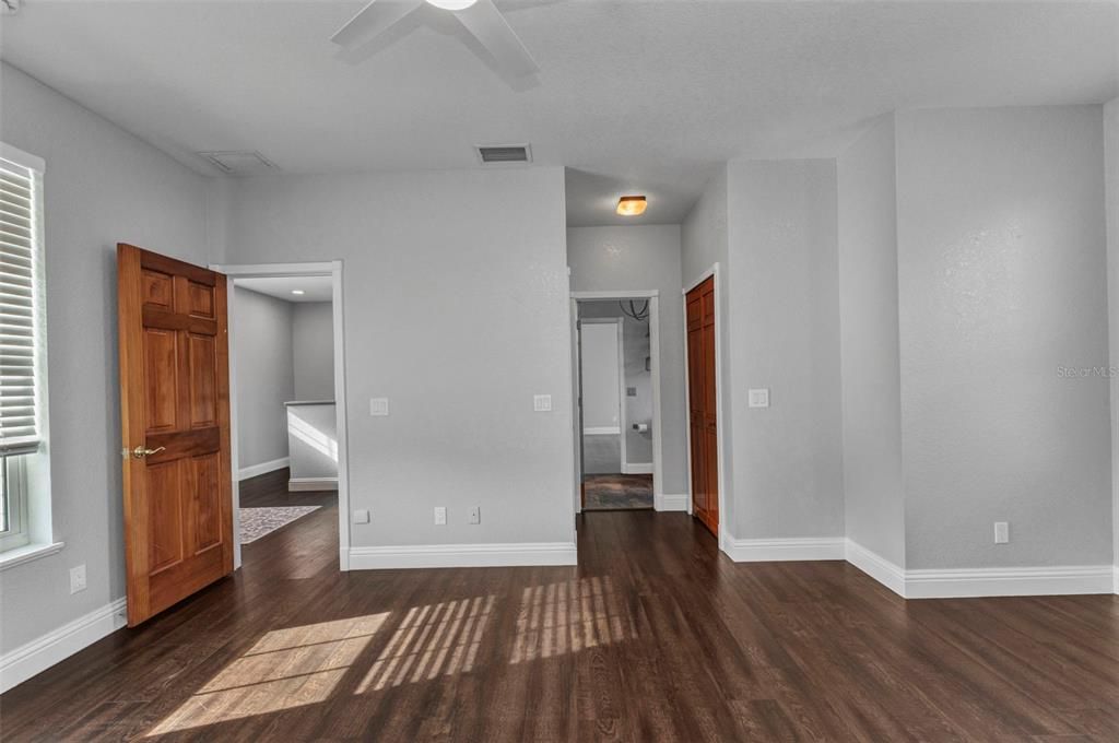 Active With Contract: $1,110,000 (4 beds, 2 baths, 2758 Square Feet)