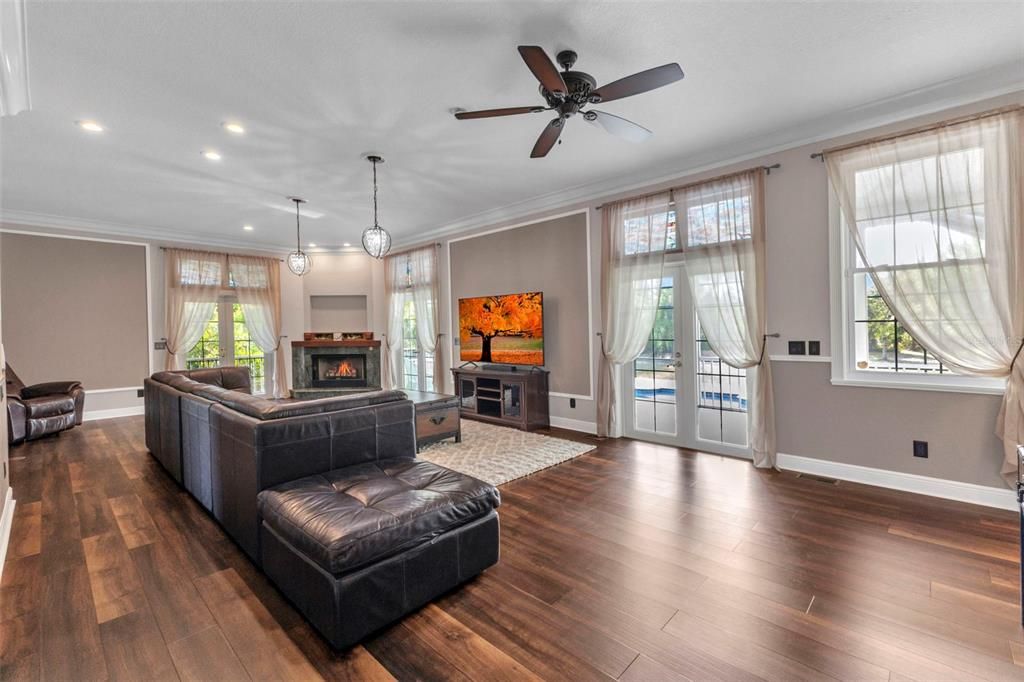 Active With Contract: $1,110,000 (4 beds, 2 baths, 2758 Square Feet)