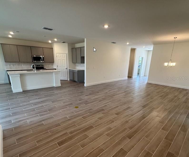 Active With Contract: $429,990 (4 beds, 3 baths, 2381 Square Feet)