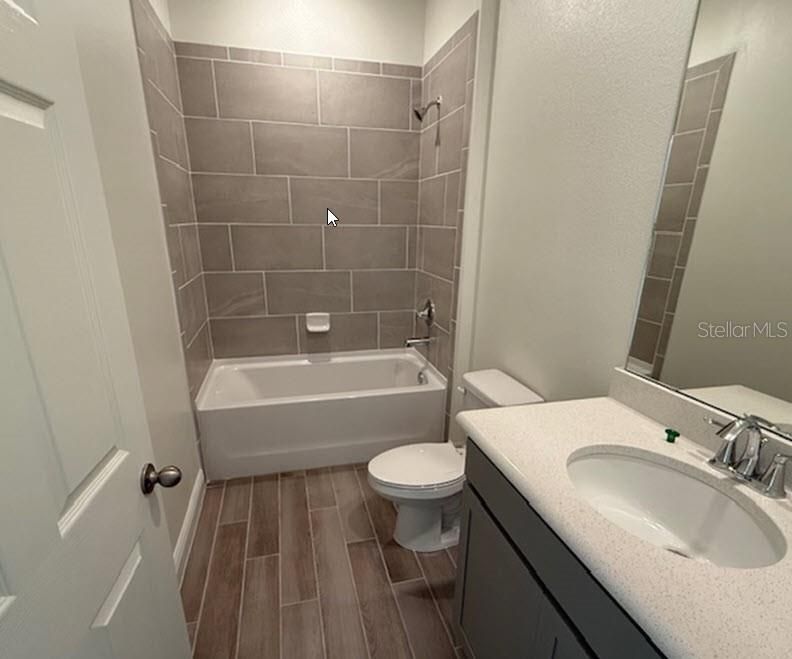 Active With Contract: $429,990 (4 beds, 3 baths, 2381 Square Feet)