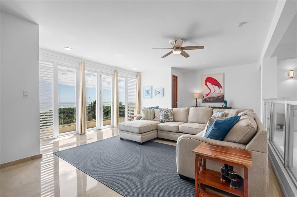 For Sale: $1,750,000 (5 beds, 4 baths, 3000 Square Feet)