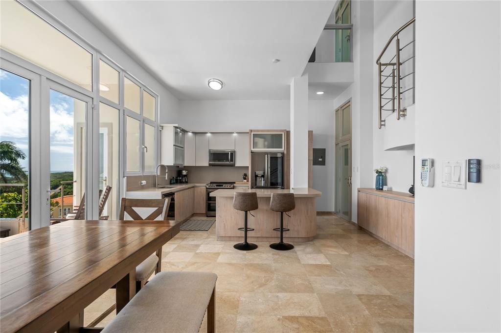 For Sale: $1,750,000 (5 beds, 4 baths, 3000 Square Feet)