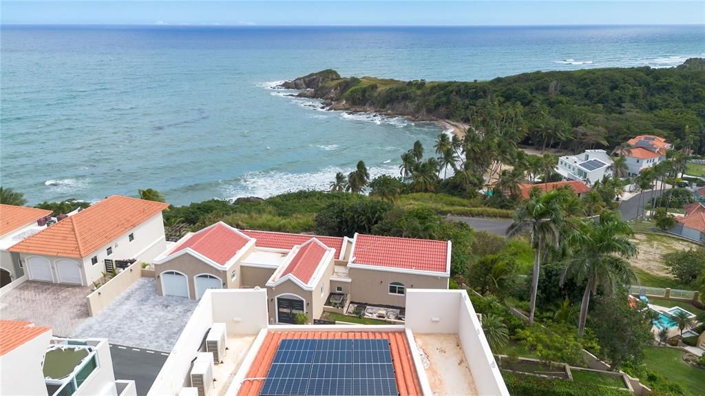 For Sale: $1,750,000 (5 beds, 4 baths, 3000 Square Feet)