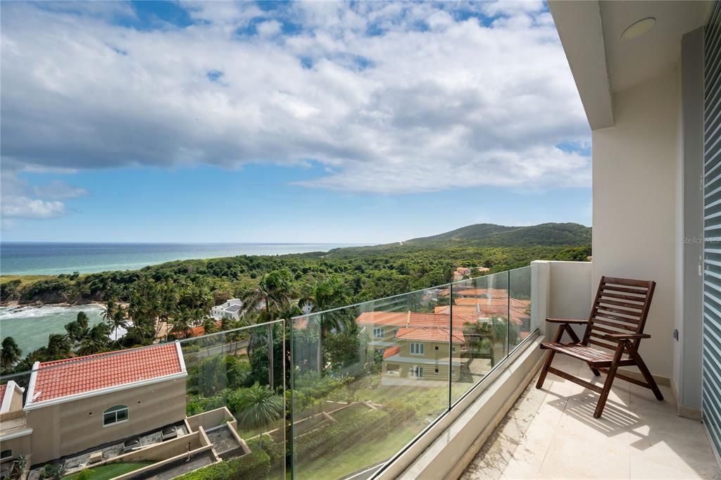 For Sale: $1,750,000 (5 beds, 4 baths, 3000 Square Feet)