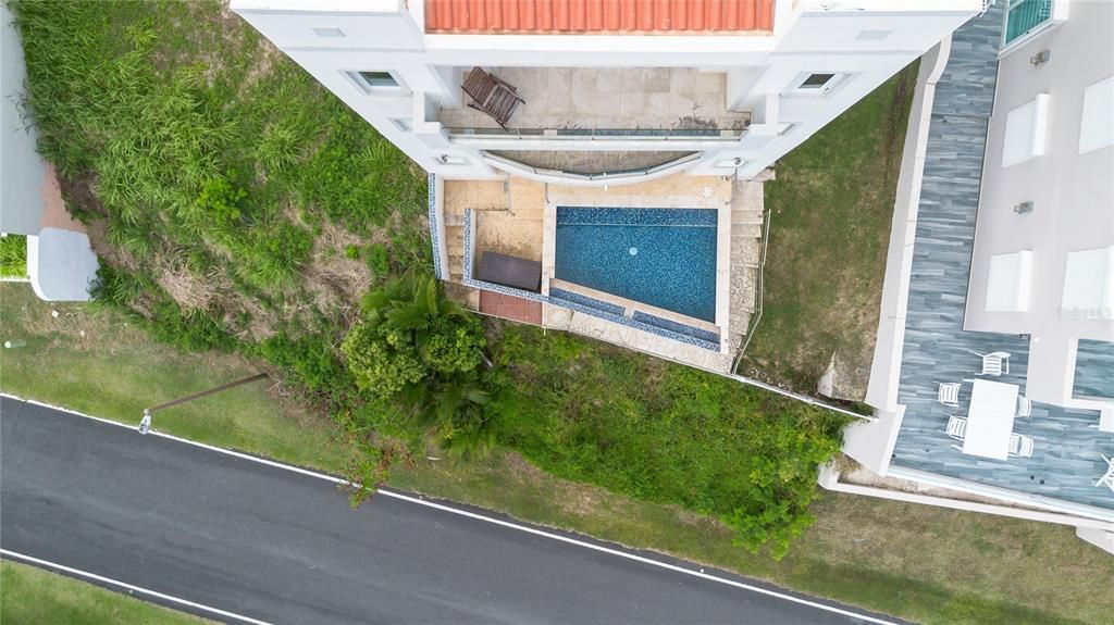 For Sale: $1,750,000 (5 beds, 4 baths, 3000 Square Feet)