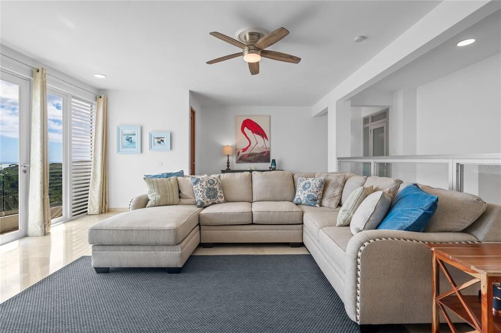 For Sale: $1,750,000 (5 beds, 4 baths, 3000 Square Feet)