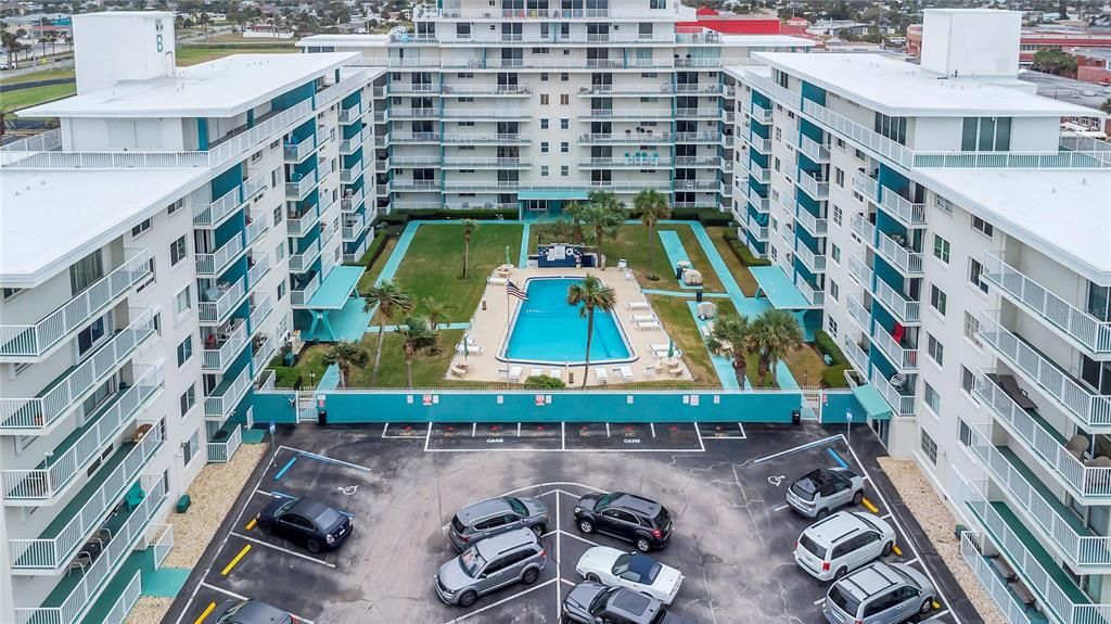 For Sale: $165,000 (1 beds, 1 baths, 600 Square Feet)