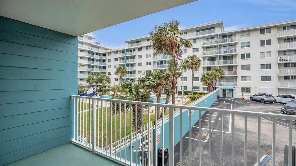 For Sale: $165,000 (1 beds, 1 baths, 600 Square Feet)