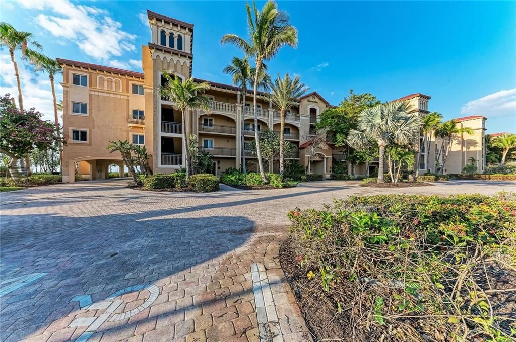 В аренду: $2,875 (3 спален, 3 ванн, 2338 Квадратных фут)