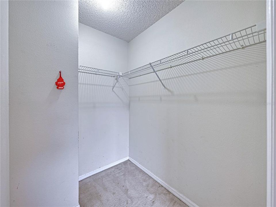 На продажу: $169,900 (2 спален, 1 ванн, 1352 Квадратных фут)