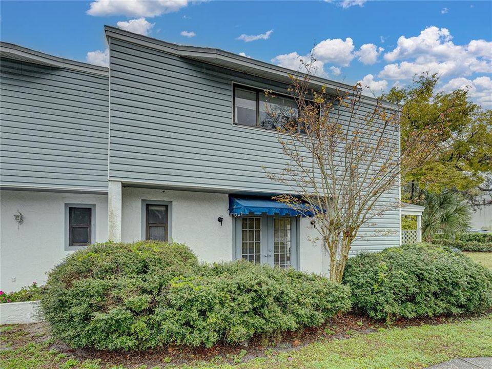 На продажу: $169,900 (2 спален, 1 ванн, 1352 Квадратных фут)