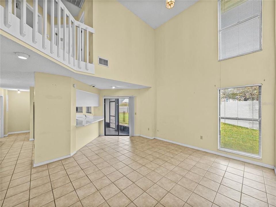 На продажу: $169,900 (2 спален, 1 ванн, 1352 Квадратных фут)