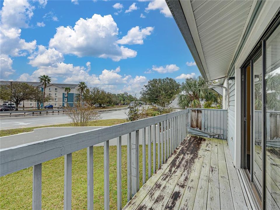 На продажу: $169,900 (2 спален, 1 ванн, 1352 Квадратных фут)