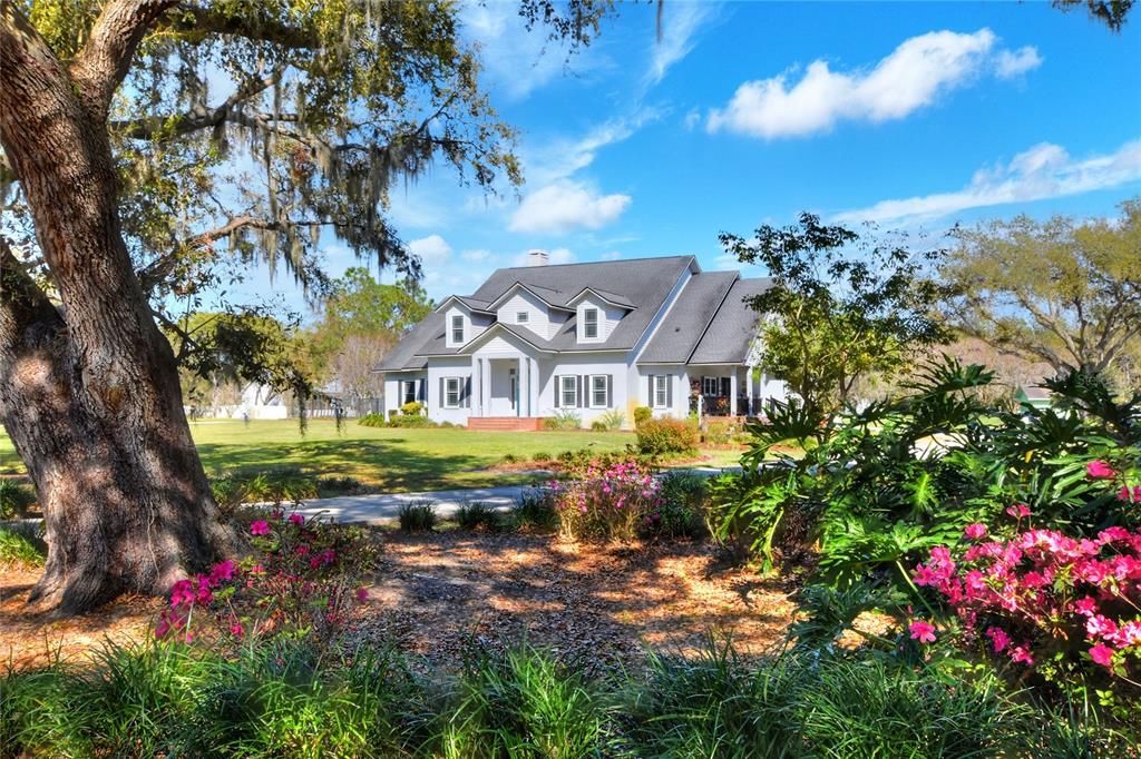 For Sale: $860,000 (4 beds, 3 baths, 3188 Square Feet)