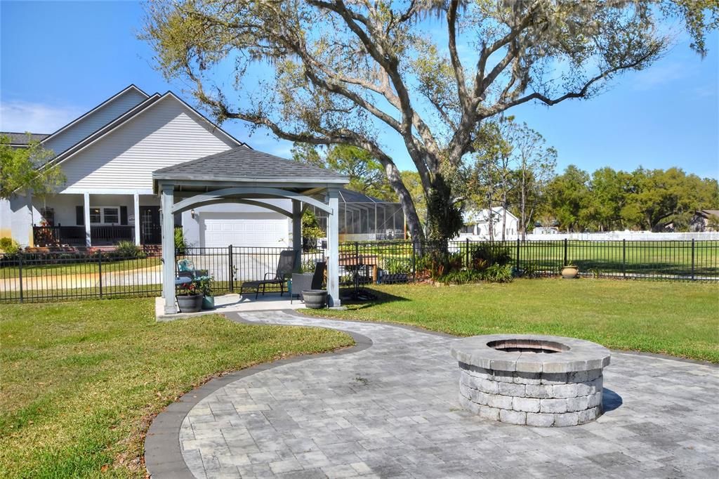 For Sale: $860,000 (4 beds, 3 baths, 3188 Square Feet)