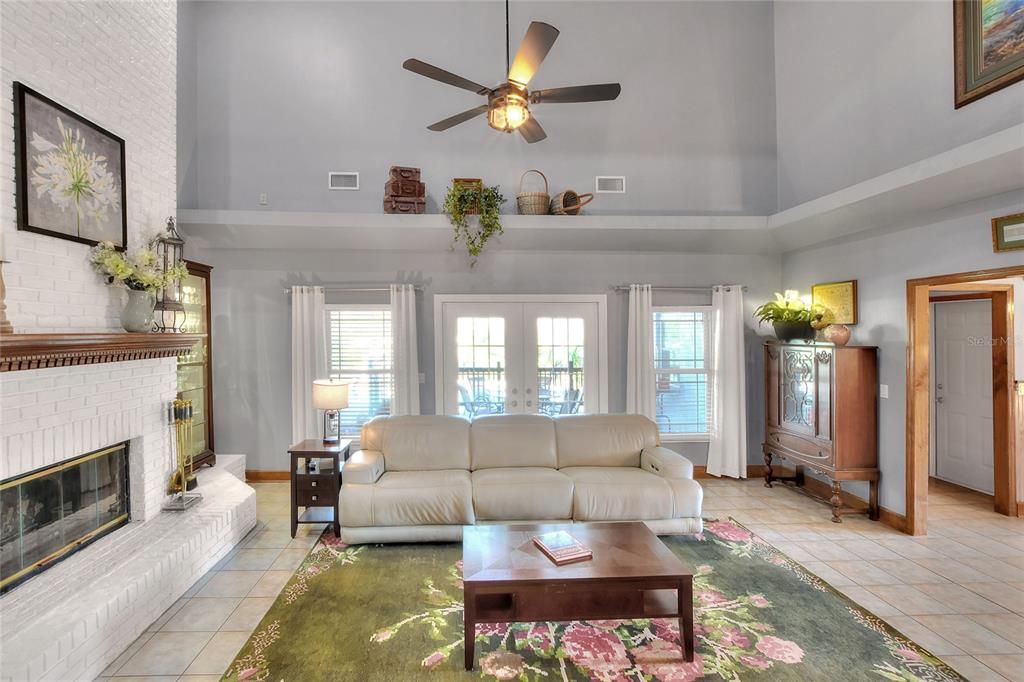 For Sale: $860,000 (4 beds, 3 baths, 3188 Square Feet)