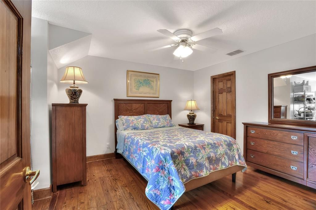 For Sale: $860,000 (4 beds, 3 baths, 3188 Square Feet)