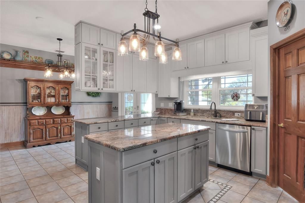 For Sale: $860,000 (4 beds, 3 baths, 3188 Square Feet)