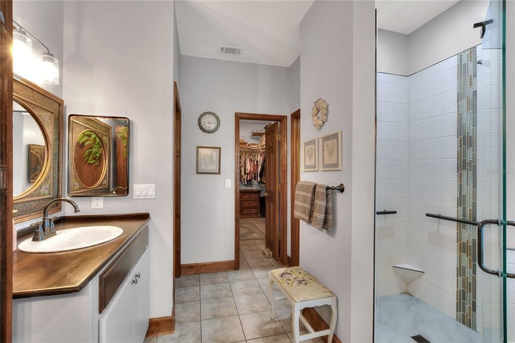 For Sale: $860,000 (4 beds, 3 baths, 3188 Square Feet)