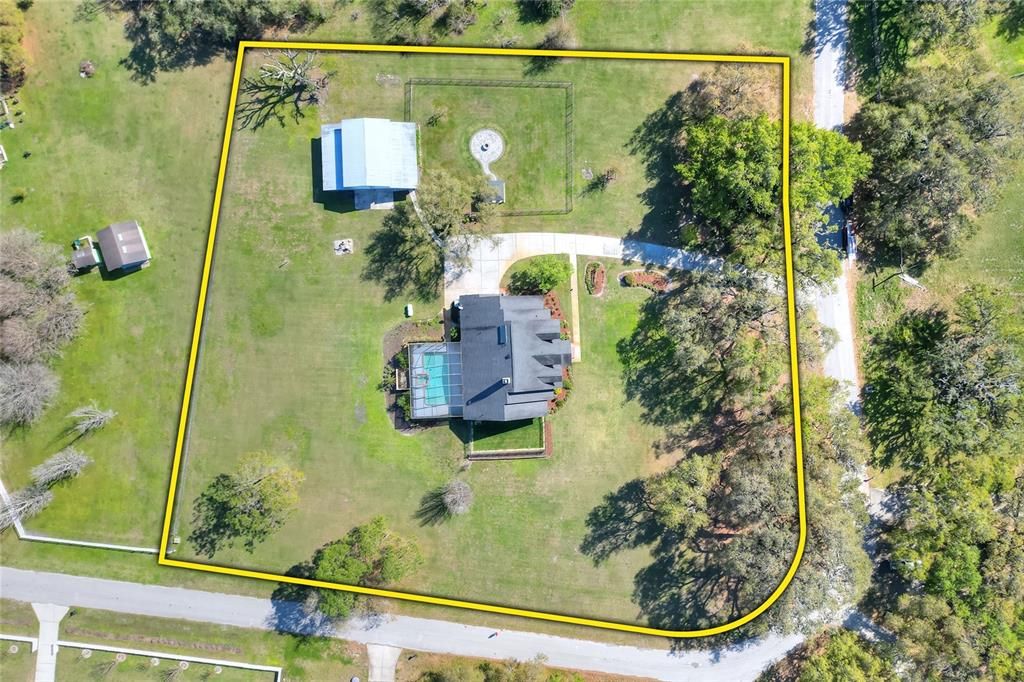 For Sale: $860,000 (4 beds, 3 baths, 3188 Square Feet)