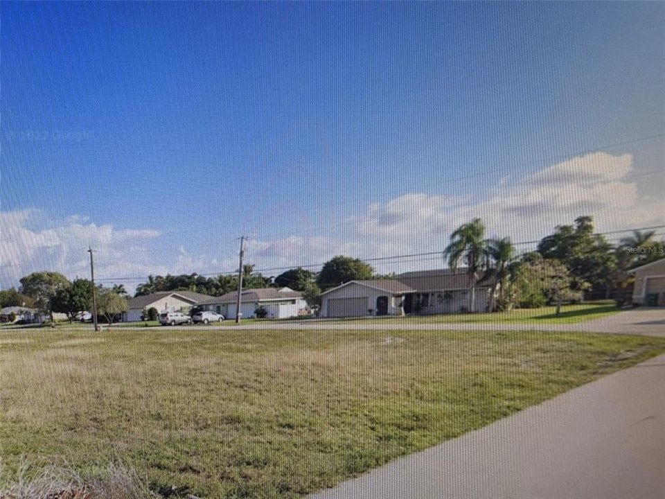 Под контрактом: $98,800 (0.29 acres)