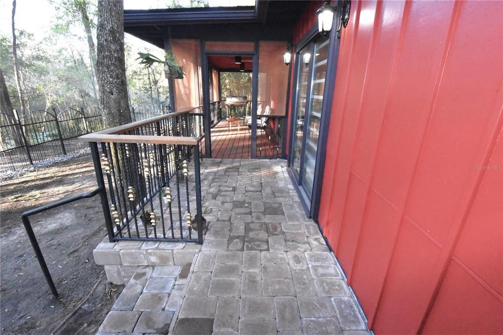 待售: $300,000 (3 贝兹, 2 浴室, 1701 平方英尺)