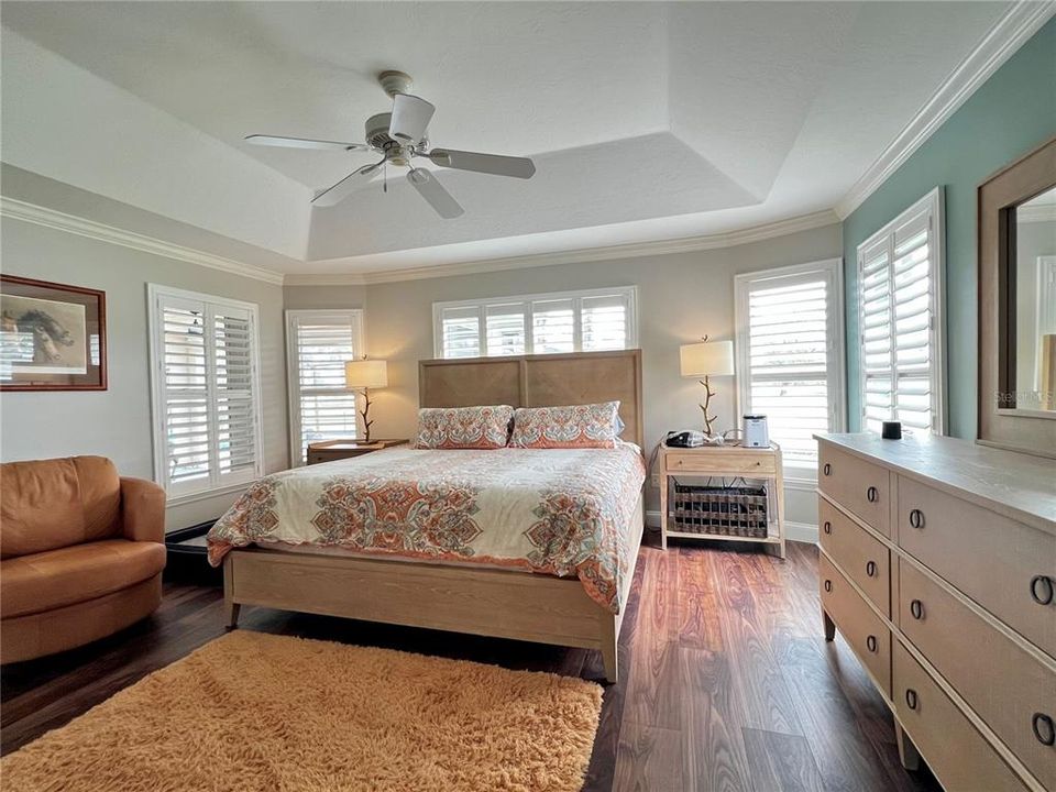 For Sale: $435,000 (2 beds, 2 baths, 2092 Square Feet)