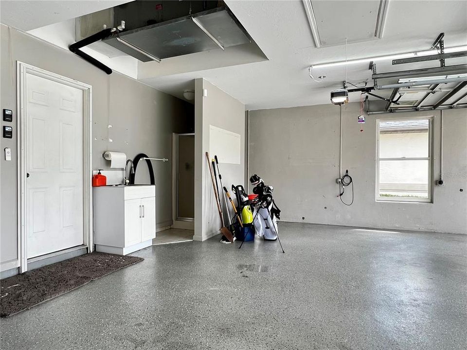 For Sale: $435,000 (2 beds, 2 baths, 2092 Square Feet)