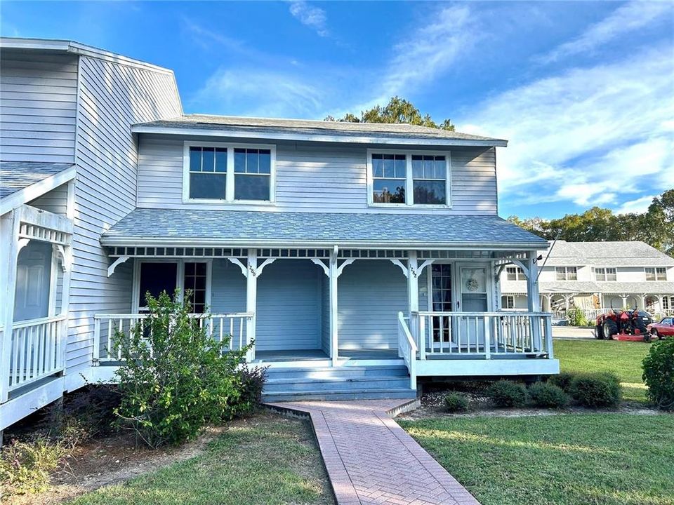 Недавно продано: $150,000 (2 спален, 2 ванн, 1230 Квадратных фут)