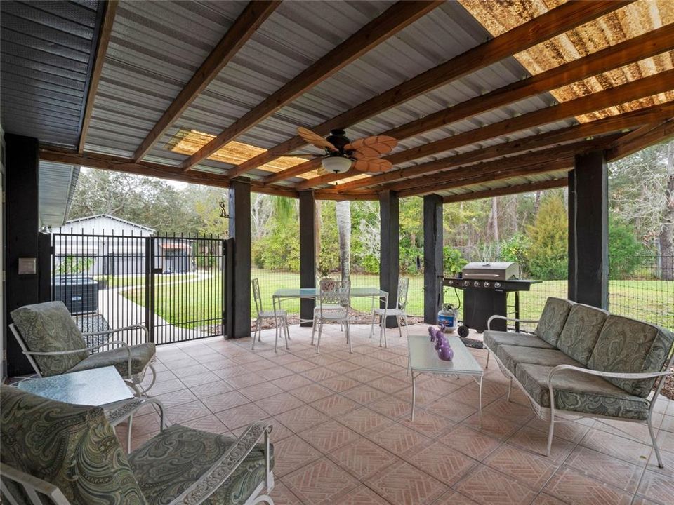 For Sale: $1,175,000 (3 beds, 2 baths, 2432 Square Feet)