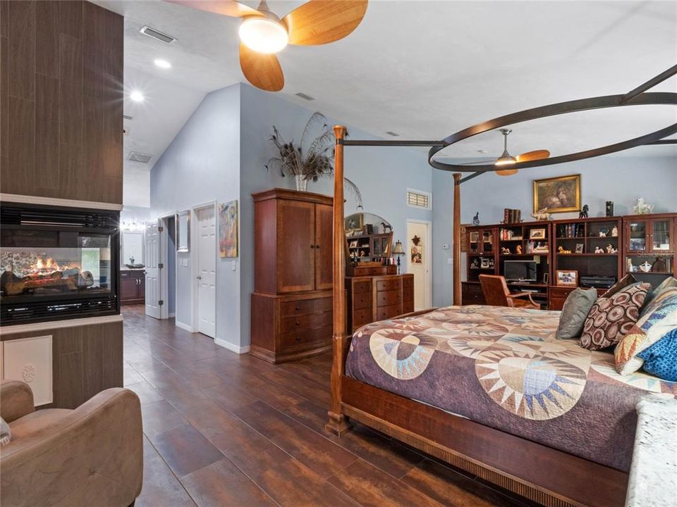 For Sale: $1,175,000 (3 beds, 2 baths, 2432 Square Feet)