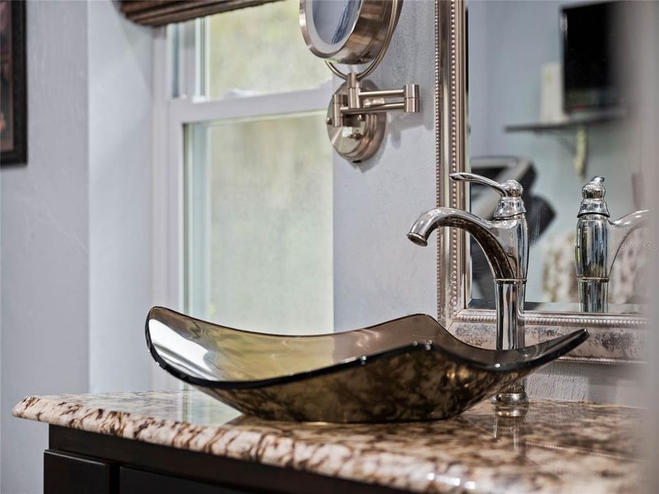 For Sale: $1,175,000 (3 beds, 2 baths, 2432 Square Feet)