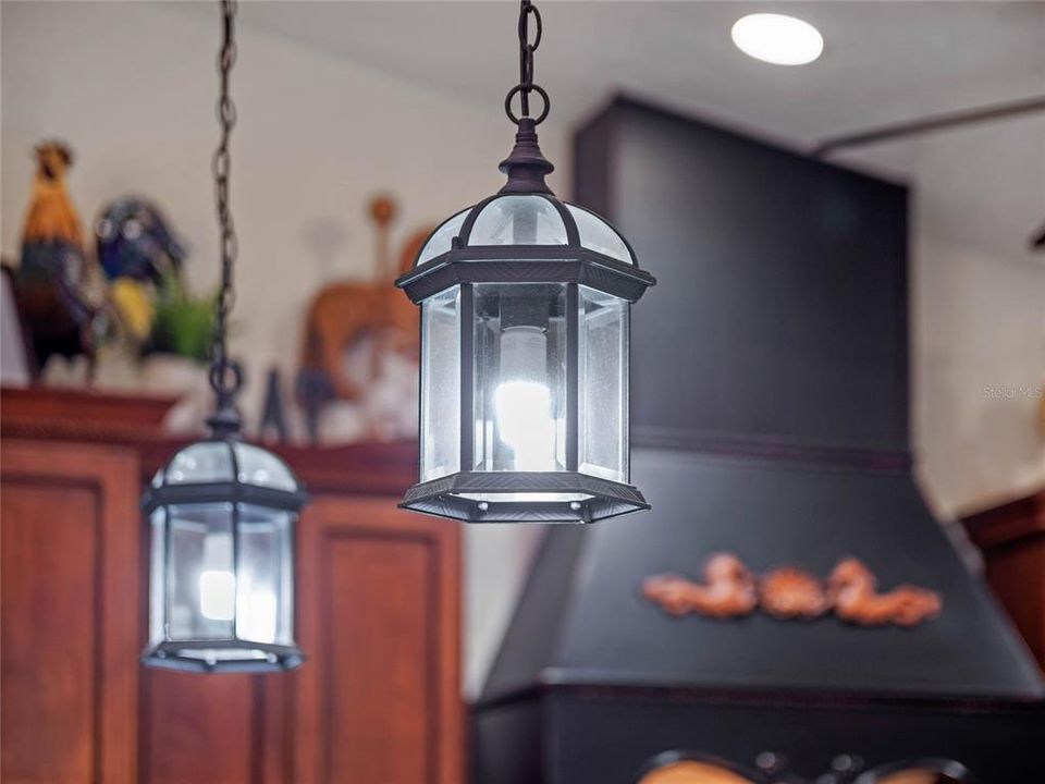 For Sale: $1,175,000 (3 beds, 2 baths, 2432 Square Feet)