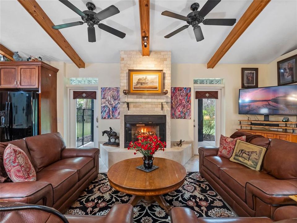 For Sale: $1,175,000 (3 beds, 2 baths, 2432 Square Feet)