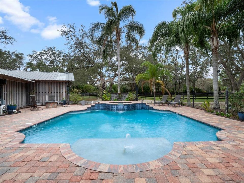 For Sale: $1,175,000 (3 beds, 2 baths, 2432 Square Feet)