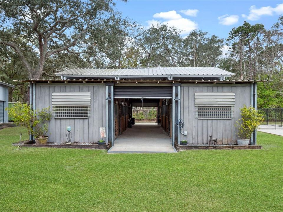 For Sale: $1,175,000 (3 beds, 2 baths, 2432 Square Feet)