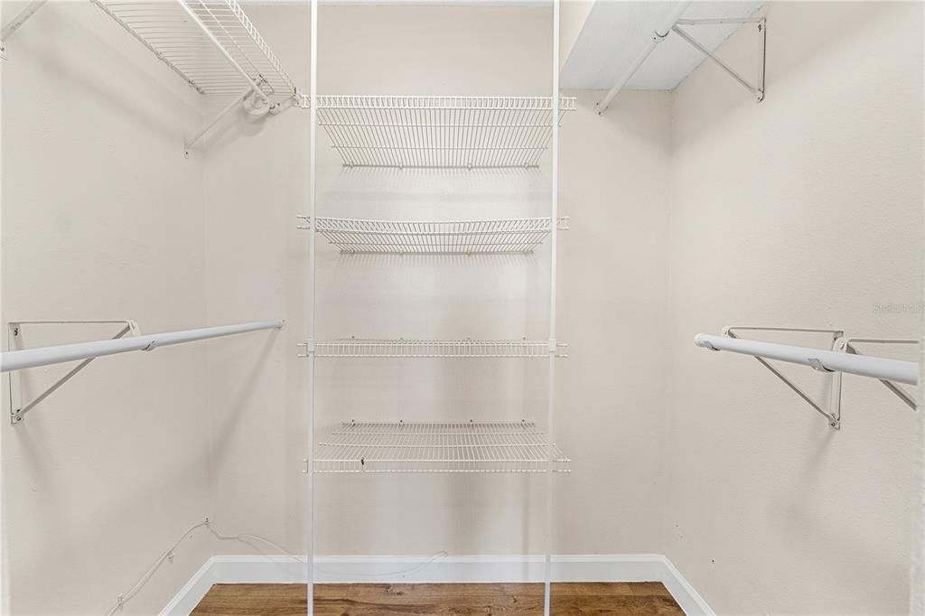 合同活跃: $265,000 (2 贝兹, 2 浴室, 1115 平方英尺)